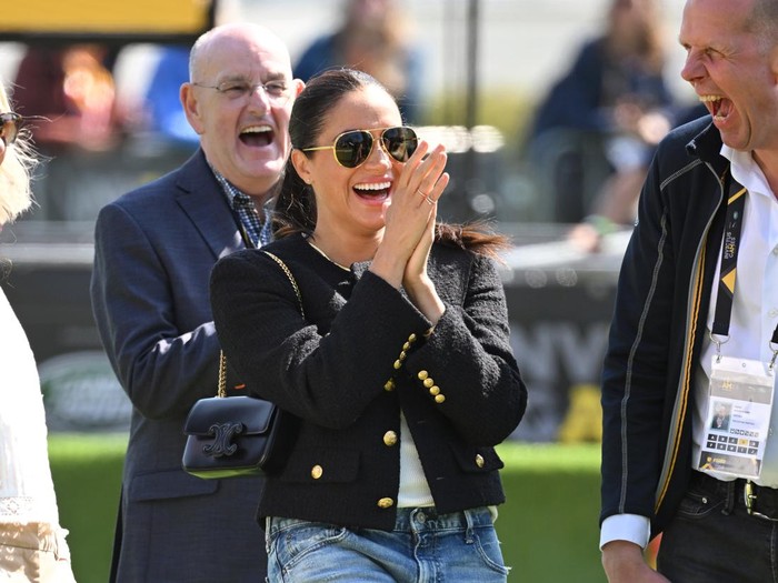 Meghan Markle THE HAGUE, NETHERLANDS - APRIL 16: Meghan, Duchess of Sussex attends the Land Rover Driving Challenge during the 2022 Invictus Games at Zuiderpark on April 16, 2022 in The Hague, Netherlands. (Photo by Karwai Tang/WireImage)