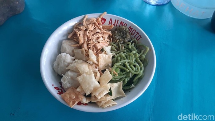 Mie Vegeta, mi unik berwarna hijau yang lebih sehat tanpa MSG dan pengawet