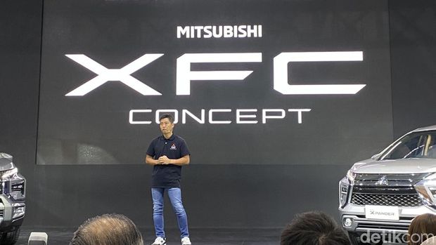 Naoya Nakamura memperkenalkan strategi Mitsubishi XFC di Indonesia dalam ajang Jakarta Auto Week 2023