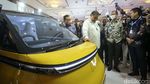 Momen Airlangga Keliling Gaikindo Jakarta Auto Week