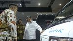 Momen Airlangga Keliling Gaikindo Jakarta Auto Week