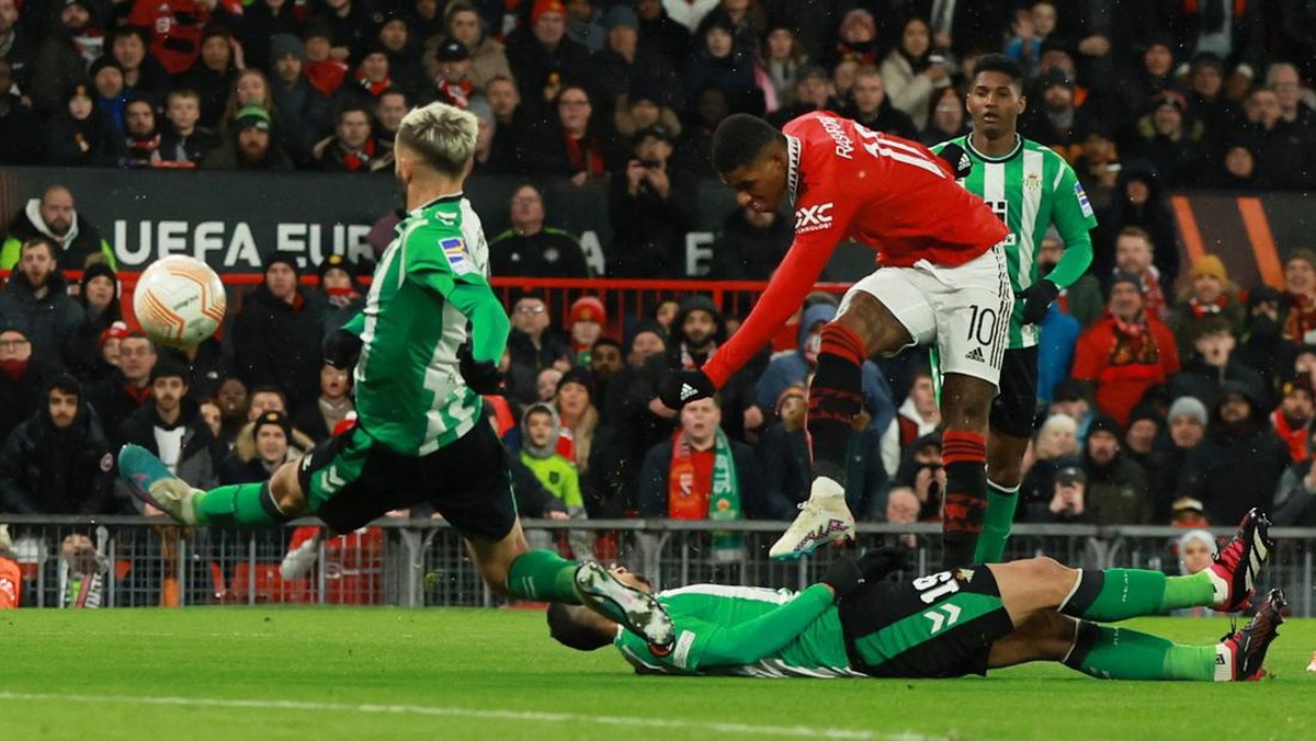 Real Betis yakin menyingkirkan Manchester United dari Liga Europa. (Foto: REUTERS/Phil Noble)