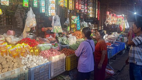 Harga cabai rawit tembus Rp 75 ribu per kg di pasar tradisional di Jembrana naik jelang perayaan Nyepi dan bulan puasa.