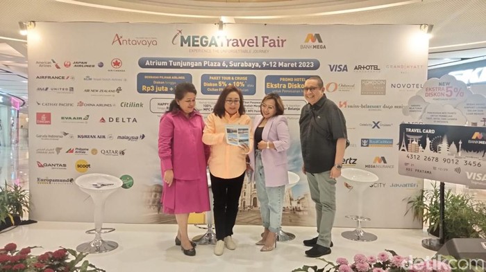 Pembukaan Mega Travel Fair di Tunjungan Plaza Surabaya