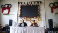 Pengacara Eliezer, Ronny Talapessy menggelar jumpa pers di Jakarta Selatan, Jumat (10/3/2023).