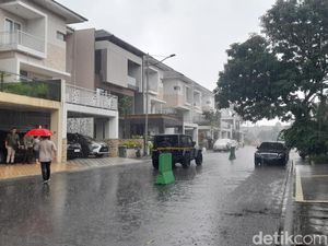 Hujan Lebat, Reka Ulang Mario Dandy Aniaya David Disetop Sementara