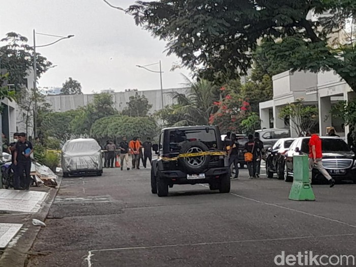 Polisi akan menggelar rekonstruksi kasus penganiayaan David Ozora (17) oleh Mario Dandy (20). Tersangka Mario Dandy dan Shane Lukas (19) telah tiba di lokasi. (Ilham Oktafian/detikcom)