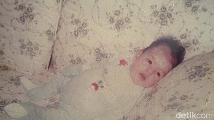 Potret Masa Kecil Phuwaryne Keenan Potret Masa Kecil Phuwaryne Keenan