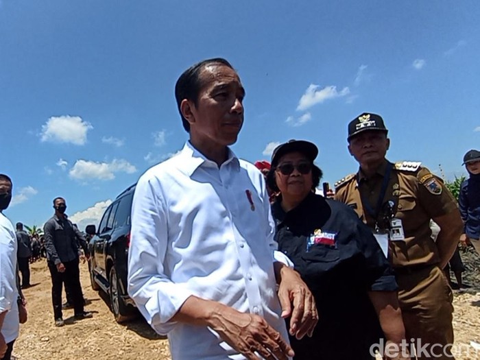 Presiden Jokowi di Desa Gabusan, Kecamatan Jati, Kabupaten Blora, Jumat (10/3/2023).