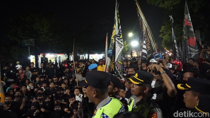 psht demo polres mojokerto kota