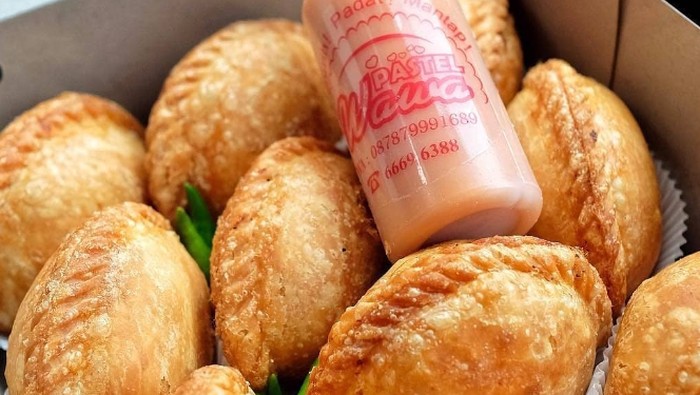 Renyahnya Mantap! 5 Pastel Premium ala Sultan yang Bikin Nagih