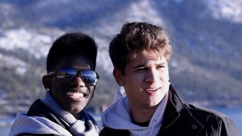 Di akun Instagram, Ross terlihat punya banyak teman dan selalu ceria. Foto: Instagram