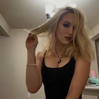 Ketika Sammi melakukan pekerjaannya, Joe akan menunggu di luar rumah tapi Sammi menggunakan sebuah jam SOS untuk mengabarinya jika ada masalah.Foto: Instagram @sincerely__sammi