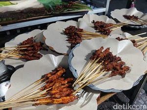 Cobain Deh Sate Rembiga, Kuliner Khas Lombok yang Enak Banget