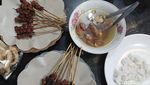 Wisata Kuliner ke Sate Rembiga Ibu Sinnaseh yang Legendaris