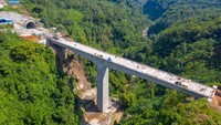 Kolaborasi KCIC dan KKJTJ ini adalah untuk menguji seluruh 13 terowongan dan 46 jembatan yang ada pada trase KCJB.