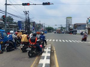 Pelajar Tewas Dibacok di Pinggir Jalan Bogor, Warga: Korban Mau Nyeberang