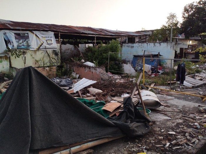 Alamat KTP WNA yang menggunakan nama Agung Nizar Santoso itu, berada di Jalan Kerta Dalem Sari IV Nomor 19, Sekar Kangin, Sidakarya, Denpasar Selatan, Denpasar, Bali.