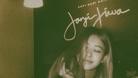 Jadi anak gaul ‘Jaksel’ begini editan foto yang memperlihatkan Jisoo nongkrong di kafe Janji Jiwa. Foto: Twitter