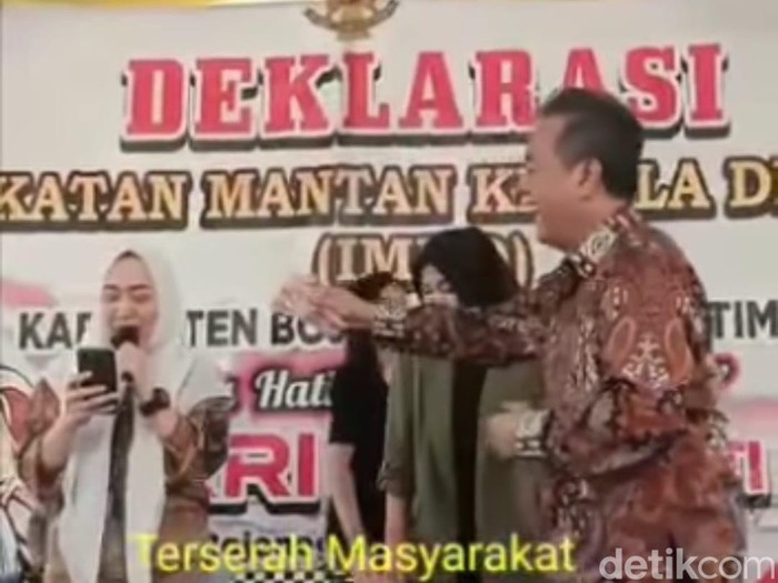 Bupati Bojonegoro disawer