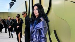 Selebritas hingga Musisi Hollywood Ganti Nama Beken, Berujung Cuan