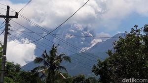 Gunung Merapi Erupsi, 5 Desa di Magelang Jateng Kena Hujan Abu