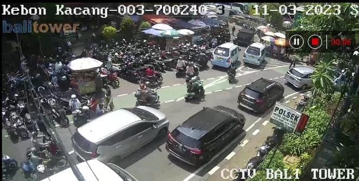 Kemacetan di Jakarta pada Sabtu (11/3/2023) (Screenshot CCTV via aplikasi Molecool)