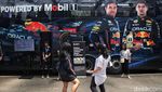 Keren! Bus Double Decker Ini Dalamnya Ada Simulator F1