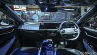Sistem pengisian daya 800V pertama di dunia memungkinkan pengisian DC ultra-cepat untuk mencapai 10-80% (jangkauan hingga 349 km) dalam waktu kurang dari 18 menit.
