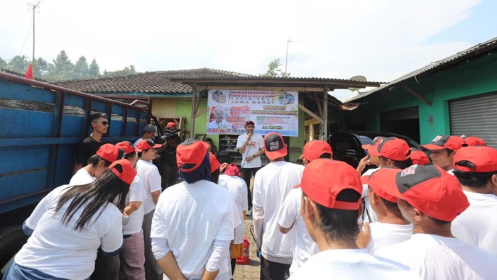 Komunitas Sopir Truk