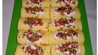Kue Dadar Jiwo adalah dadar gulung yang isinya pepaya muda. Mudahnya, kue dadar jiwo terasa lebih gurih dan pedas dibanding kue dadar gulung biasa. (Foto: Facebook/Catering Palembang ABA)