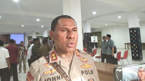 Kapolda NTT Irjen Pol. Johanis Asadoma usai rapat persiapan pengamanan kunjungan presiden Jokowi, di Kantor Bupati Manggarai Barat, Sabtu (11/3/2023).
