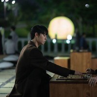 Lee Do Hyun debut dalam drama Prison Playbook sebagai Lee Joon Ho (yang diperankan Jung Kyung Ho) kecil. Sejak saat itu, ia hampir selalu bermain dalam drama-drama populer, seperti Hotel Del Luna, Sweet Home, 18 Again, dan Youth of May. Foto: Instagram Netflix Korea