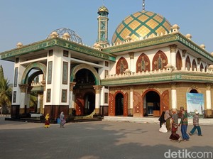Rekomendasi 7 Destinasi Wisata Religi yang Pas buat Ramadan