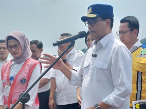 Tinjau Pelabuhan Merak, Menhub Imbau Masyarakat Mudik Lebih Awal