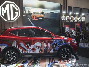 Gaet Anak Muda, MG Pamer ZS dan MG 5 GT Edisi Khusus