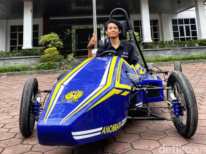 Mobil listrik karya mahasiswa Unsika Karawang.