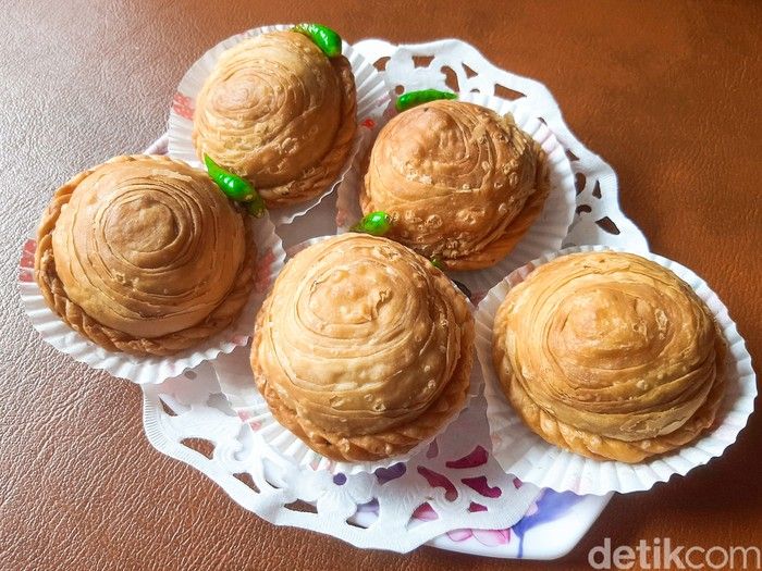 Pastel bulat