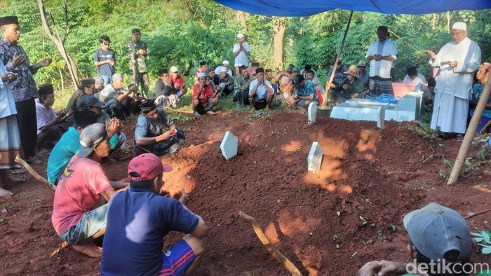 Pemakaman korban kebakaran Depo Pertamina Plumpang