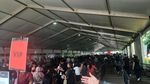 Ramainya BLINK Antre Masuk GBK Jelang Konser BLACKPINK