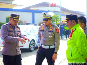 Polisi Cek Kesiapan Jalur Arteri Karawang untuk Mudik Lebaran 2023