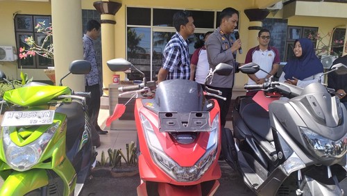 Polres Lombok Barat mengejar pelaku curanmor di Lombok Barat. Saat ini, barbuk berupa motor sudah diamankan dari penadah.
