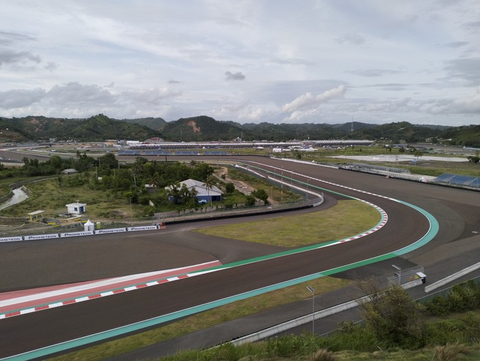 Lintasan di Sirkuit Mandalika Lombok Tengah.