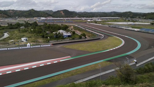 Lintasan di Sirkuit Mandalika Lombok Tengah.