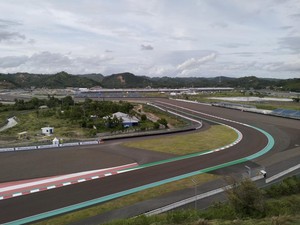 Jorge Lorenzo Jajal Sirkuit Mandalika, Ada yang Unik