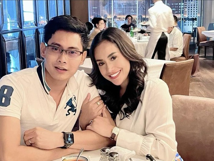 2 Resmi Menikah, Shinta Bachir dan Suami Hobi Nongkrong di Kafe