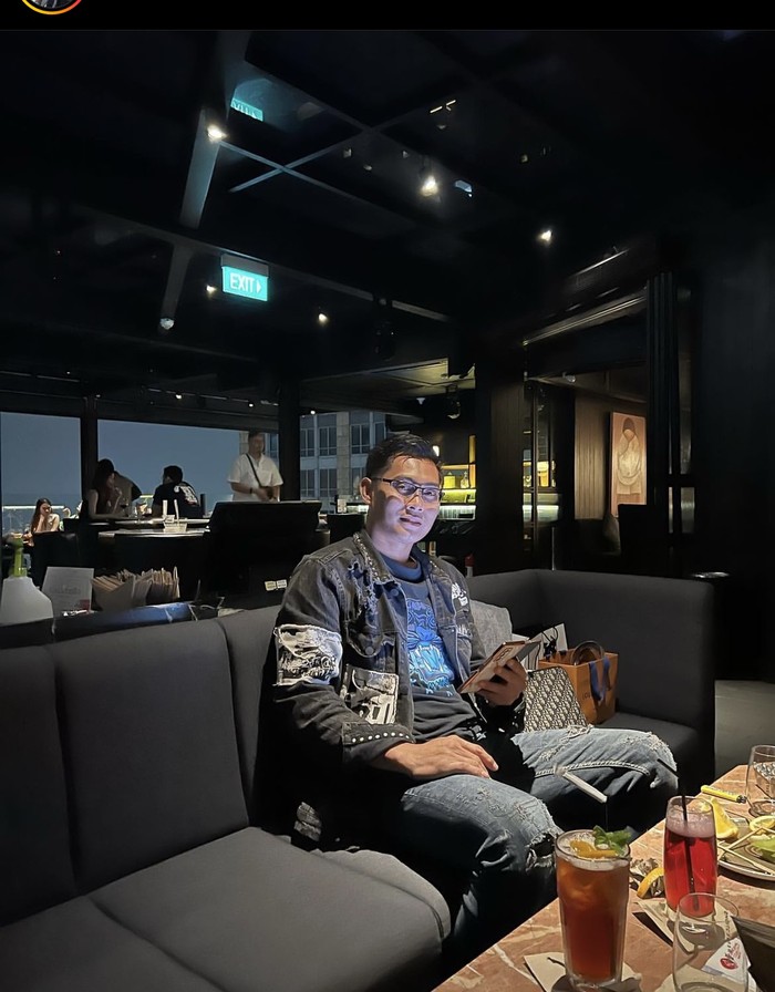 2 Resmi Menikah, Shinta Bachir dan Suami Hobi Nongkrong di Kafe