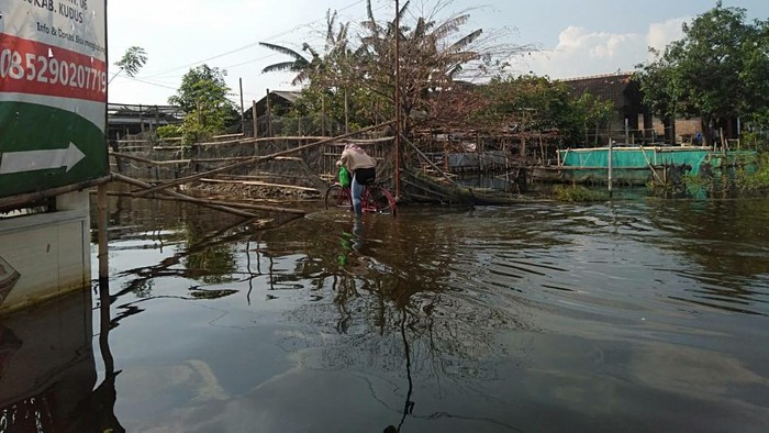 Banjir di Kudus, Minggu (12/3/2023).