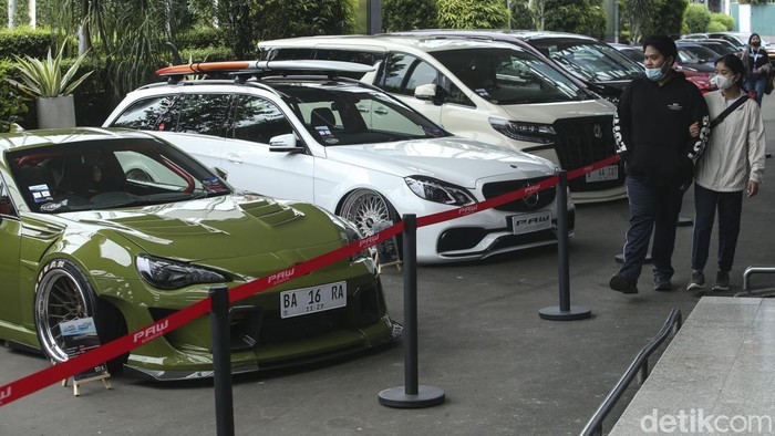 Ceper Banget! Ini Deretan Mobil Kontes di GJAW 2023 Deretan mobil-mobil modifikasi keren ini hadir dan berkompetisi di GAIKINDO Jakarta Auto Week (GJAW) 2023, Minggu (12/3/2023).