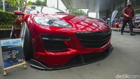 Mobil-mobil ini nampak dipajang di halaman depan pameran GAIKINDO Jakarta Auto Week (GJAW) 2023.